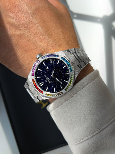 Silver frosed watch with a colorful bezel 